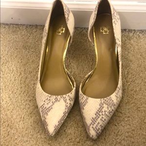 Ann Taylor kitten heel
